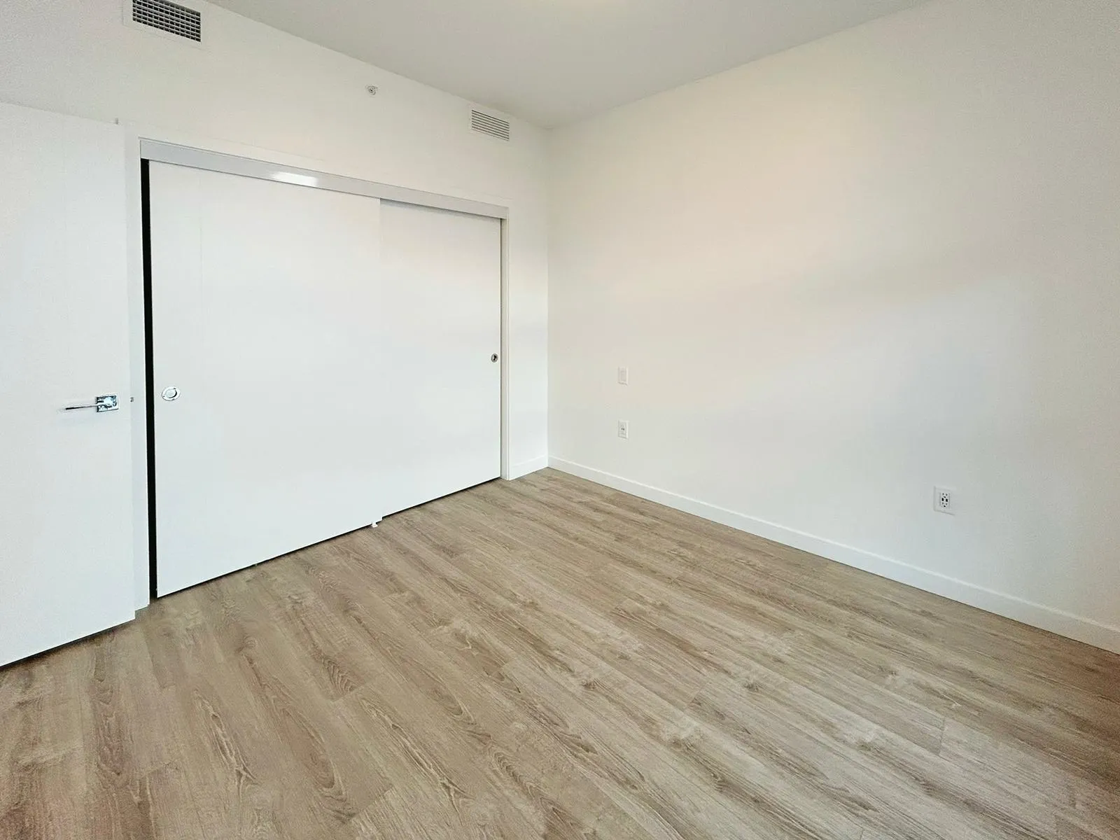 1802 680 Quayside Drive