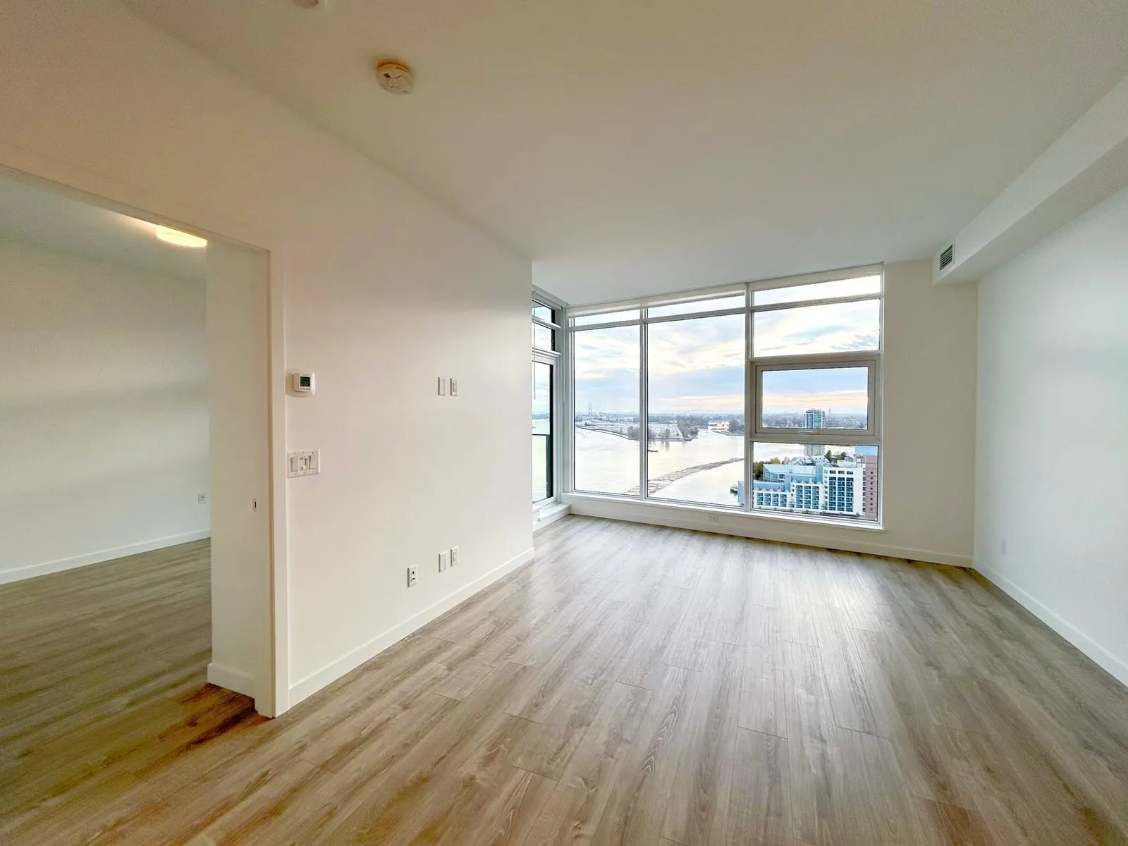 1802 680 Quayside Drive