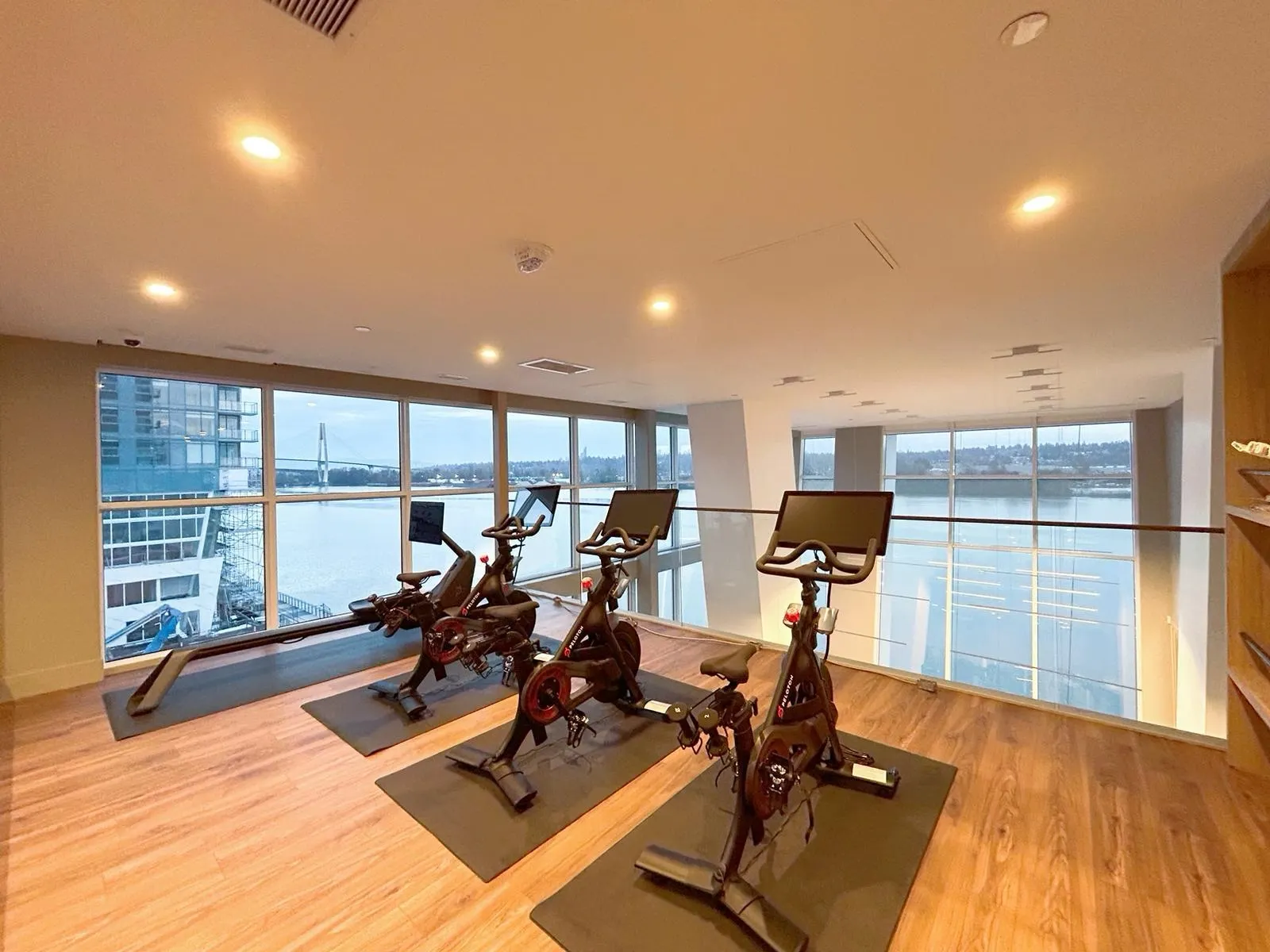 1802 680 Quayside Drive