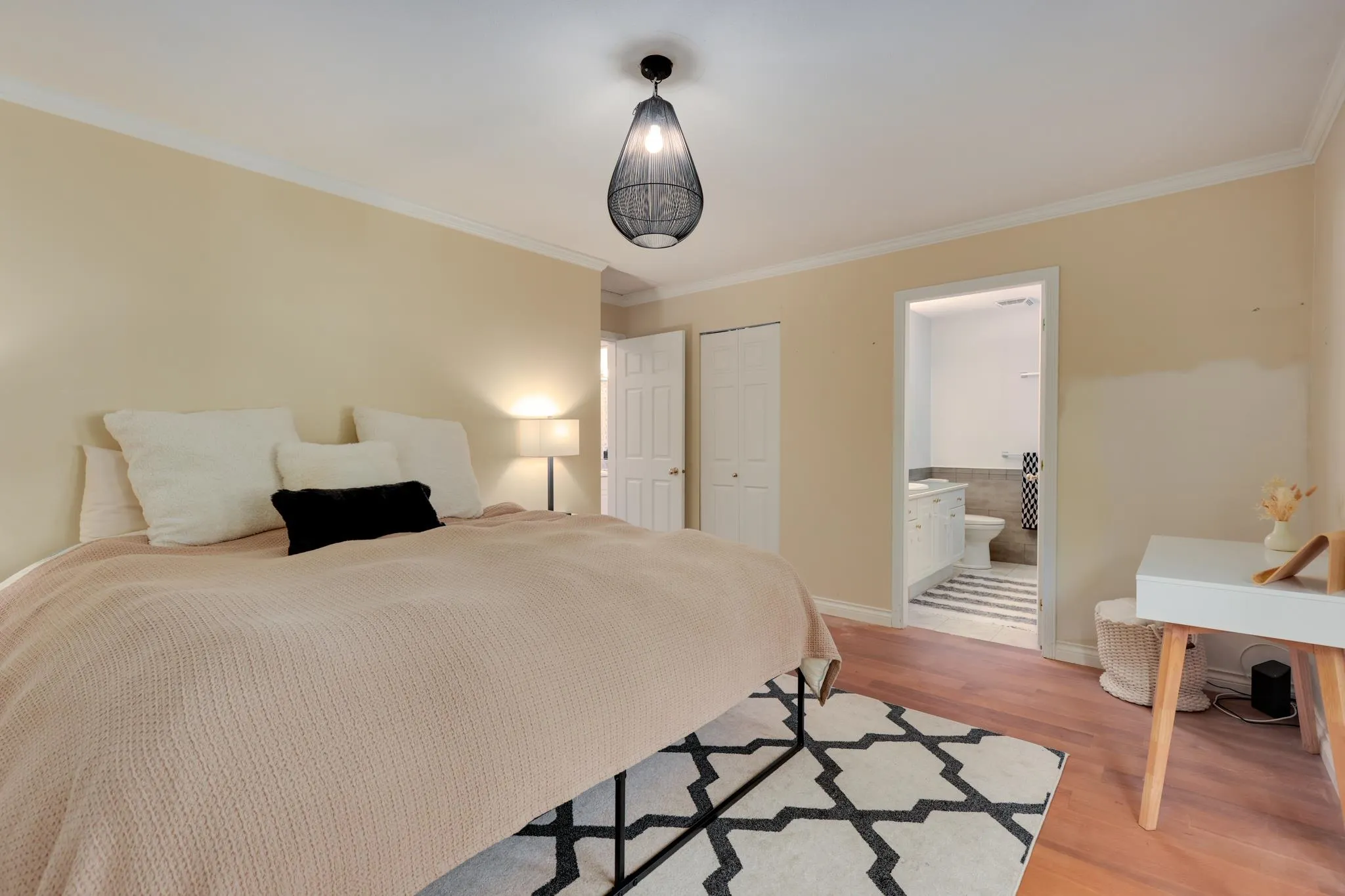 1400 Riverside Drive