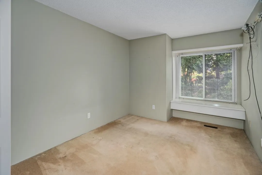 54 8111 Saunders Road
