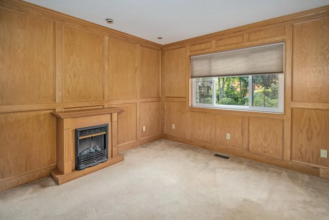 54 8111 Saunders Road