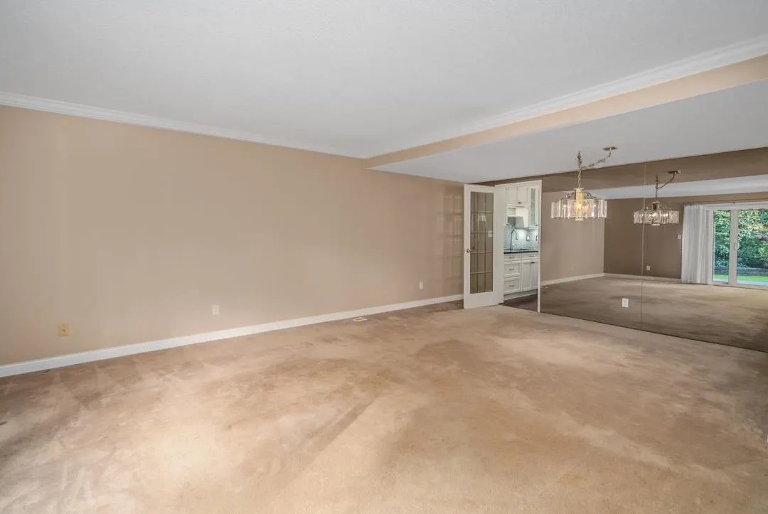54 8111 Saunders Road