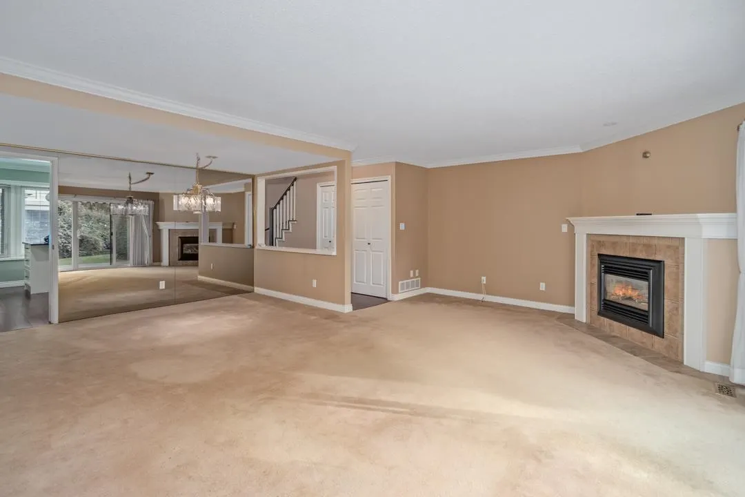 54 8111 Saunders Road