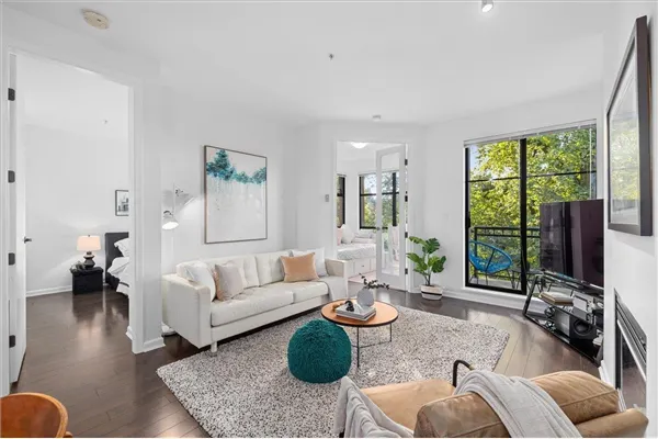 412 2065 W 12th Avenue