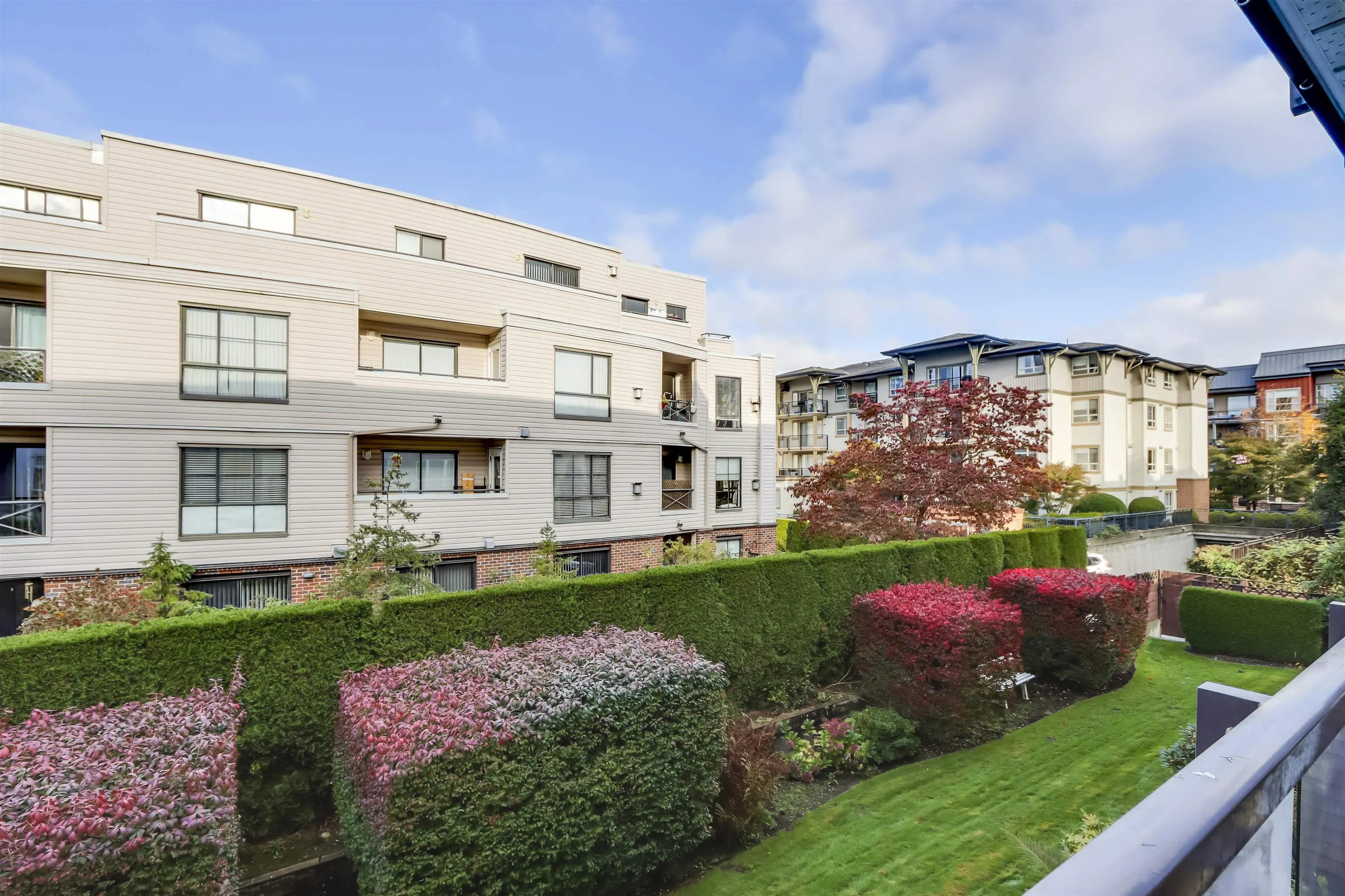 202 2335 Whyte Avenue