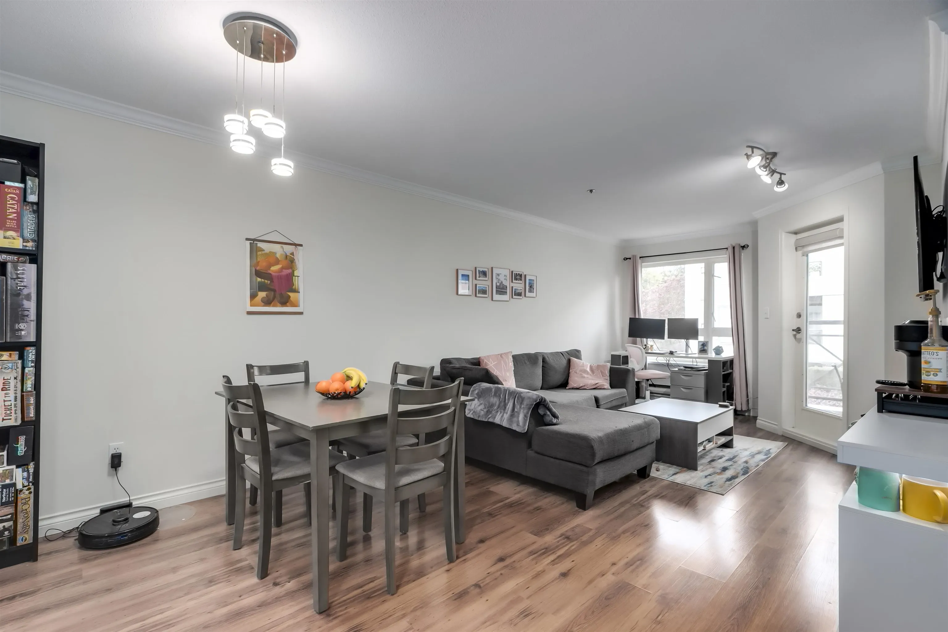 202 2335 Whyte Avenue