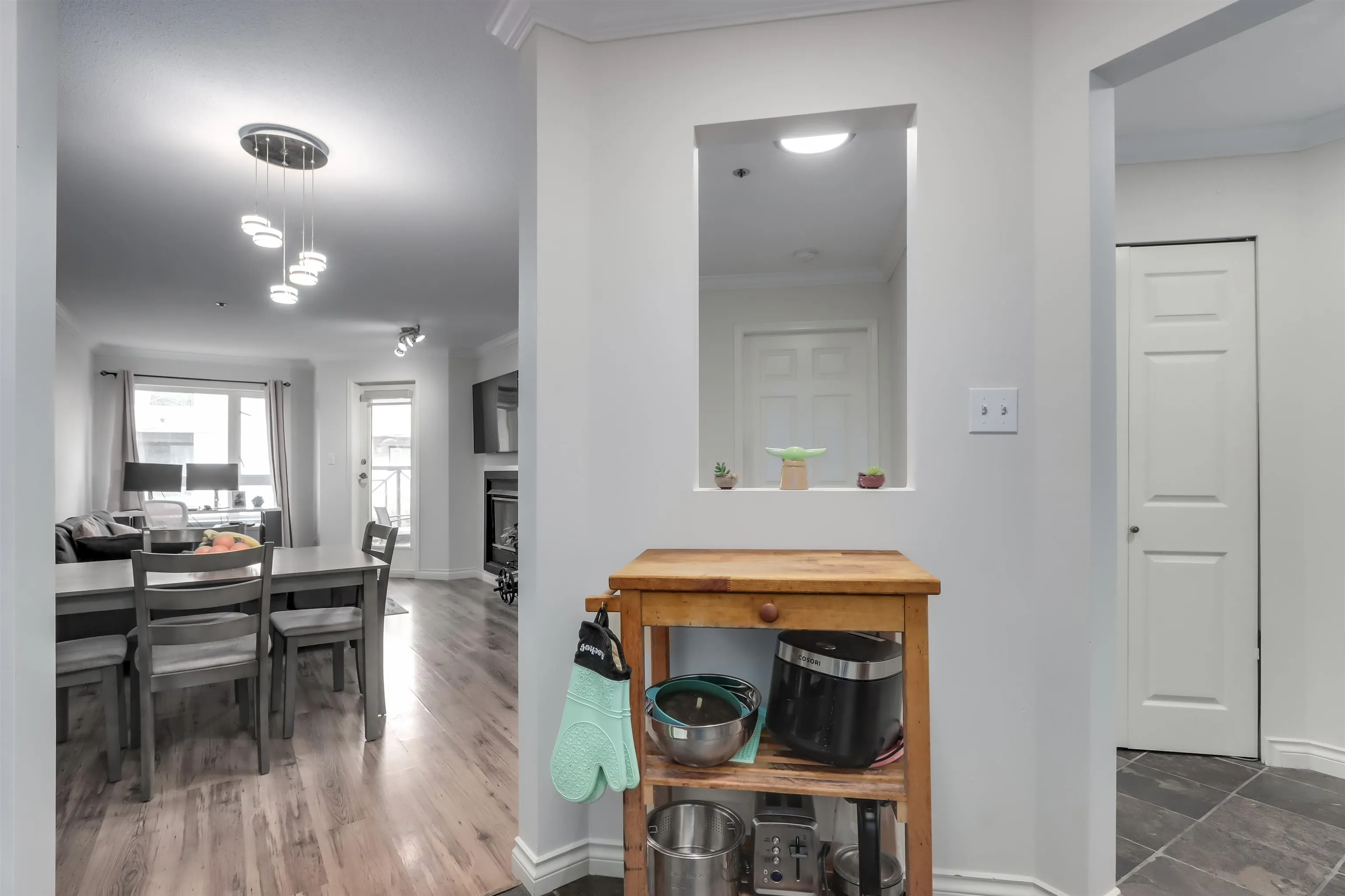 202 2335 Whyte Avenue