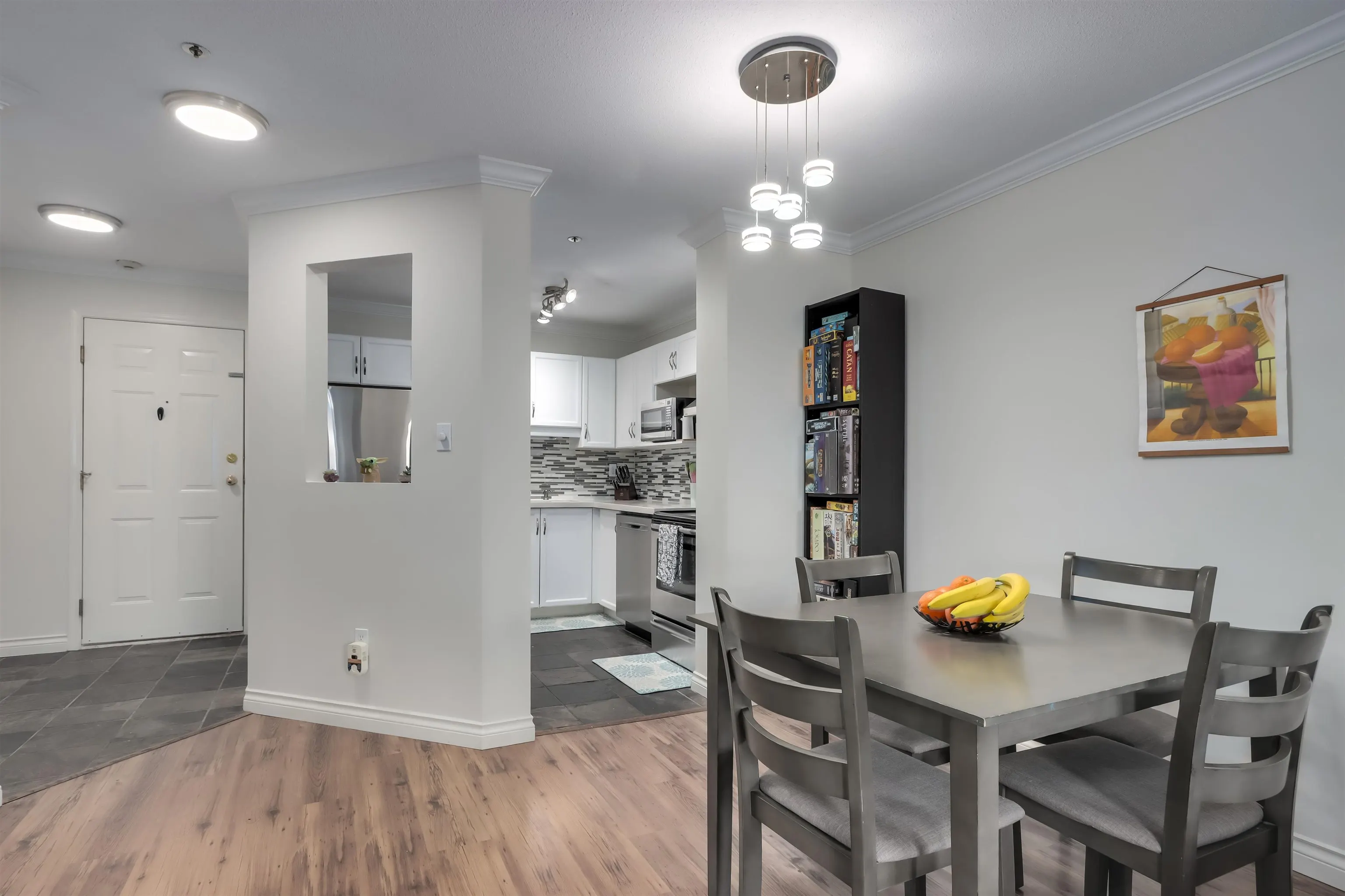 202 2335 Whyte Avenue