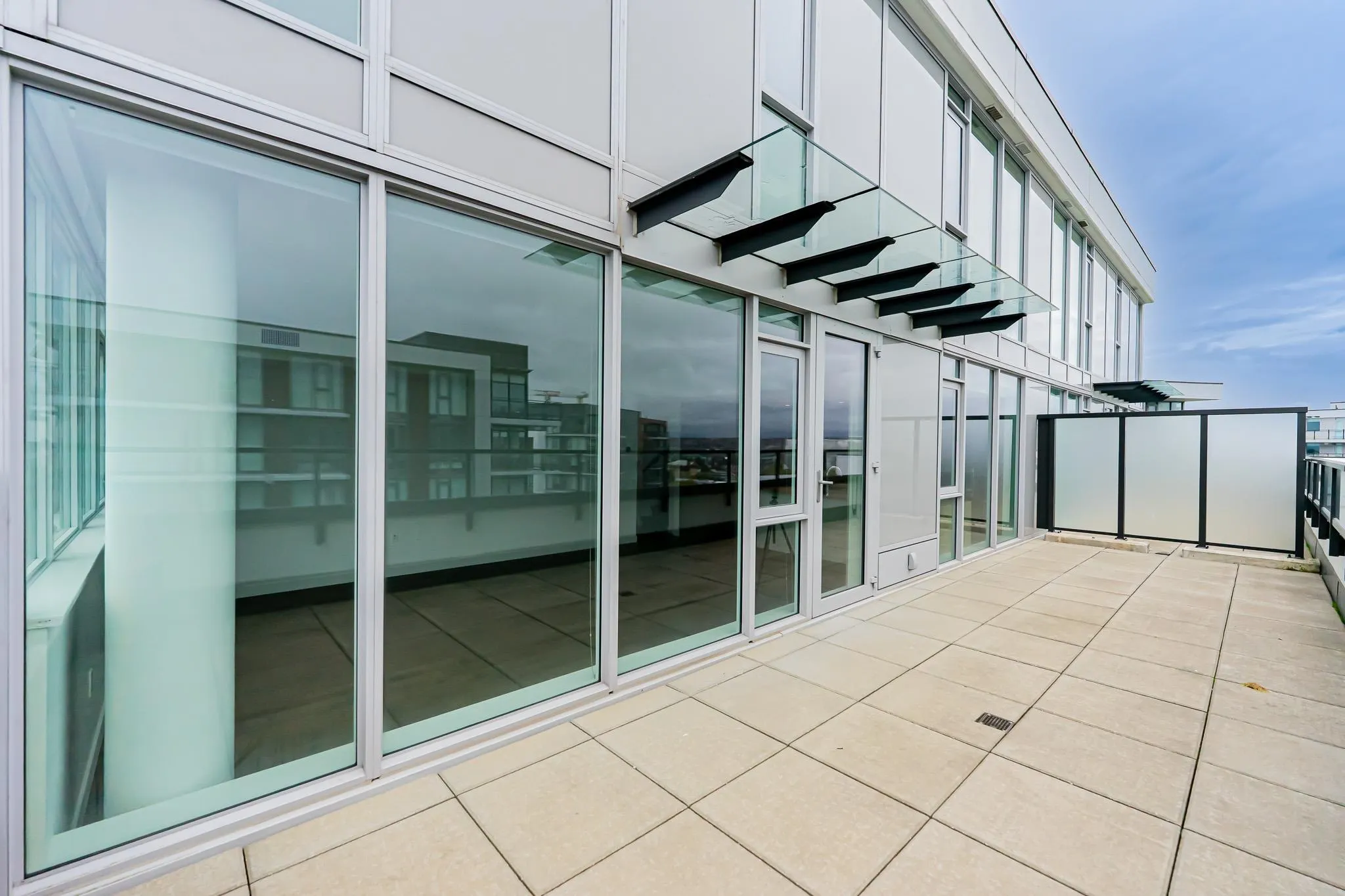 1603 8155 Capstan Way