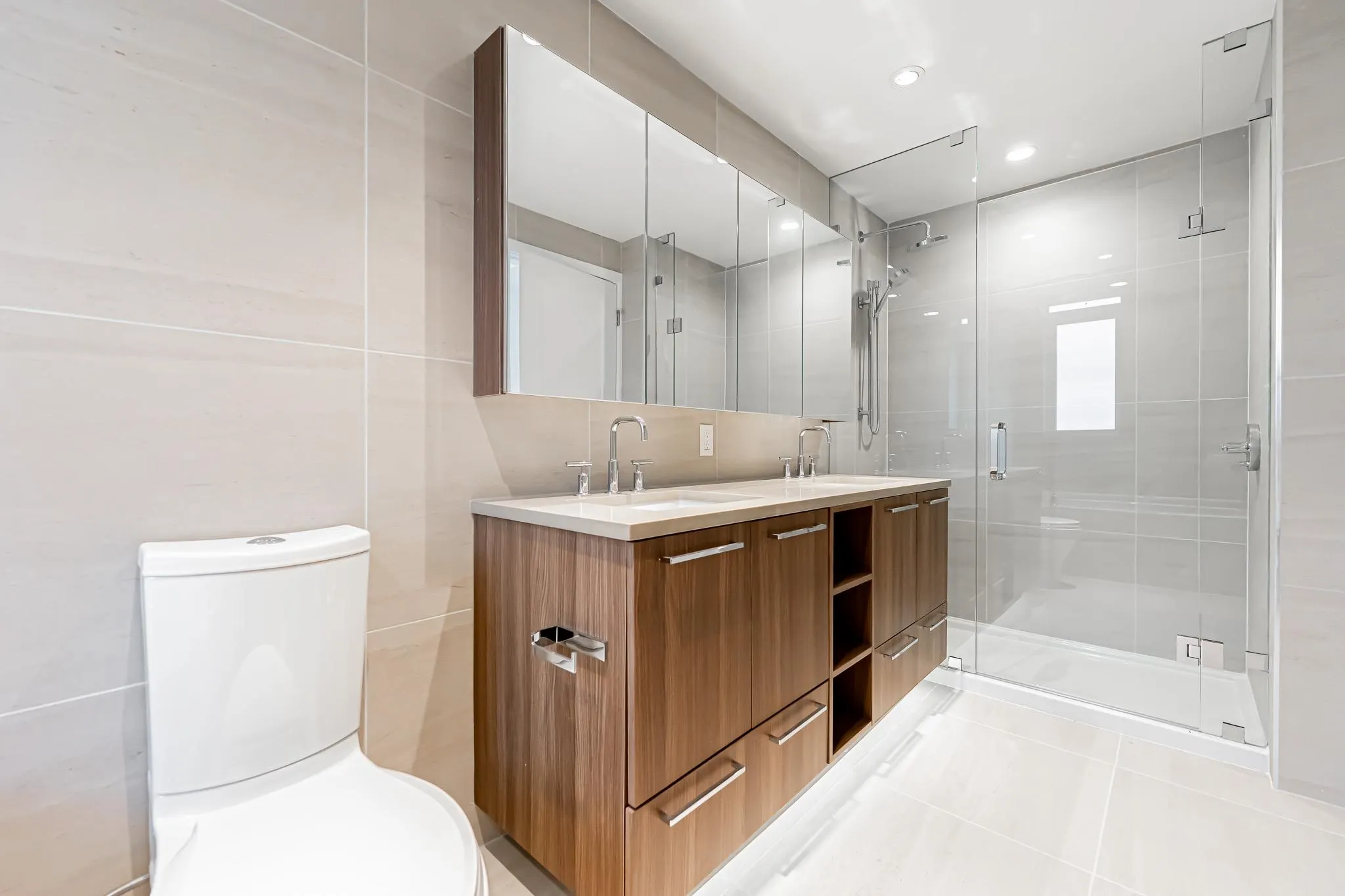 1603 8155 Capstan Way