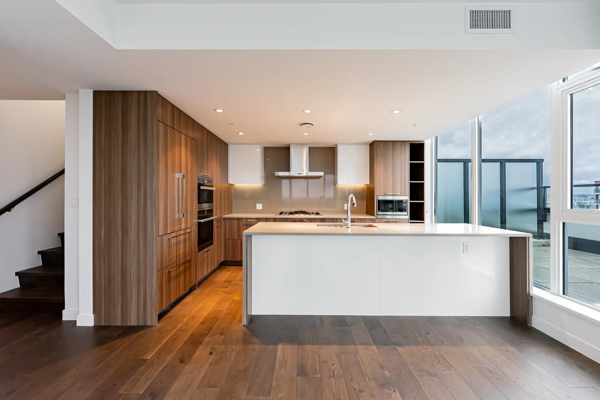 1603 8155 Capstan Way