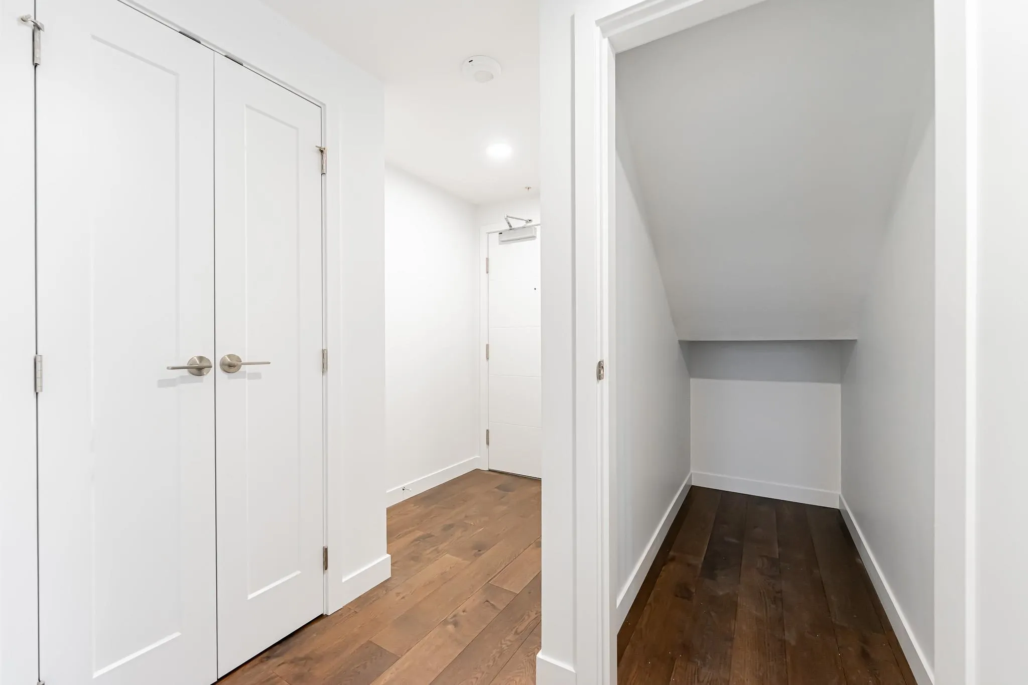 1603 8155 Capstan Way