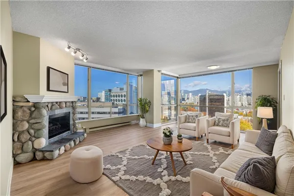 1302 2668 Ash Street