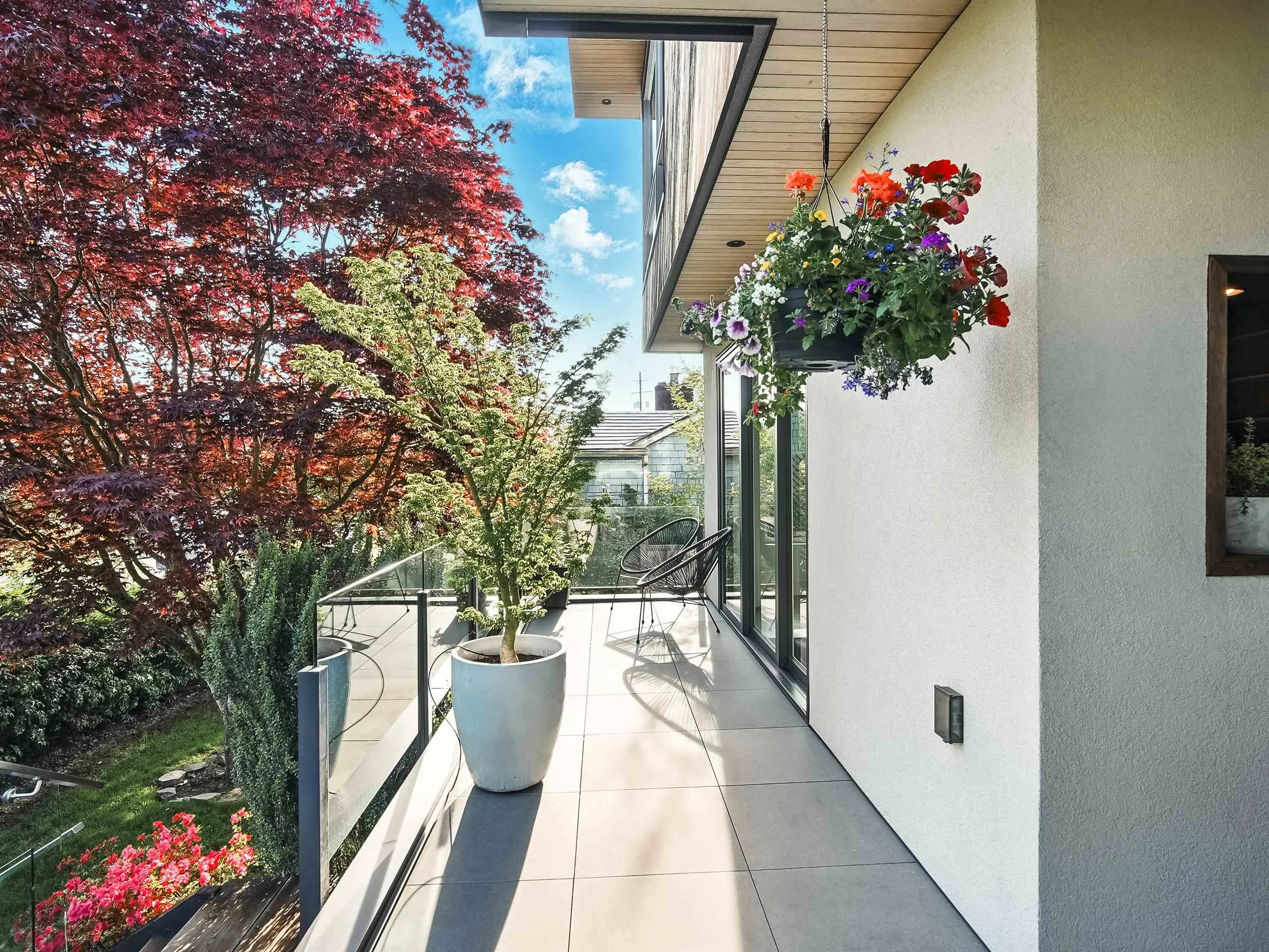 452 E 4th Street