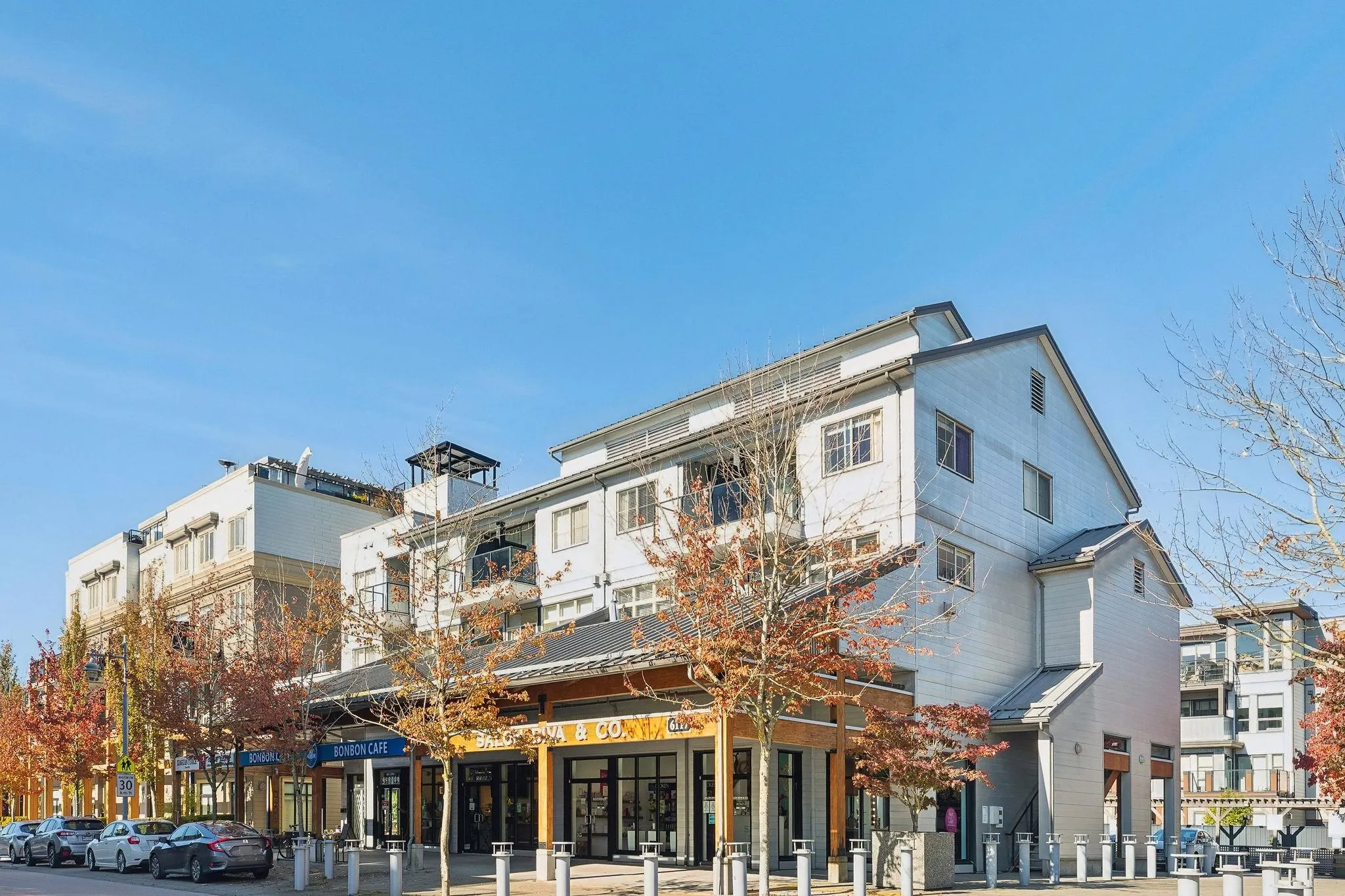 220 6111 London Road