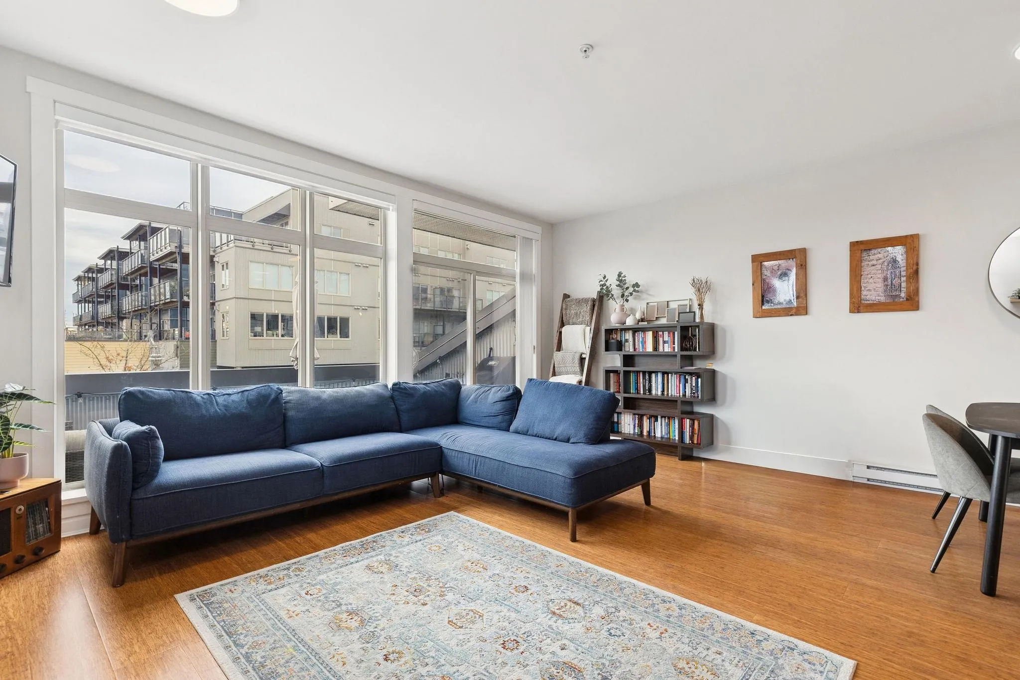 220 6111 London Road