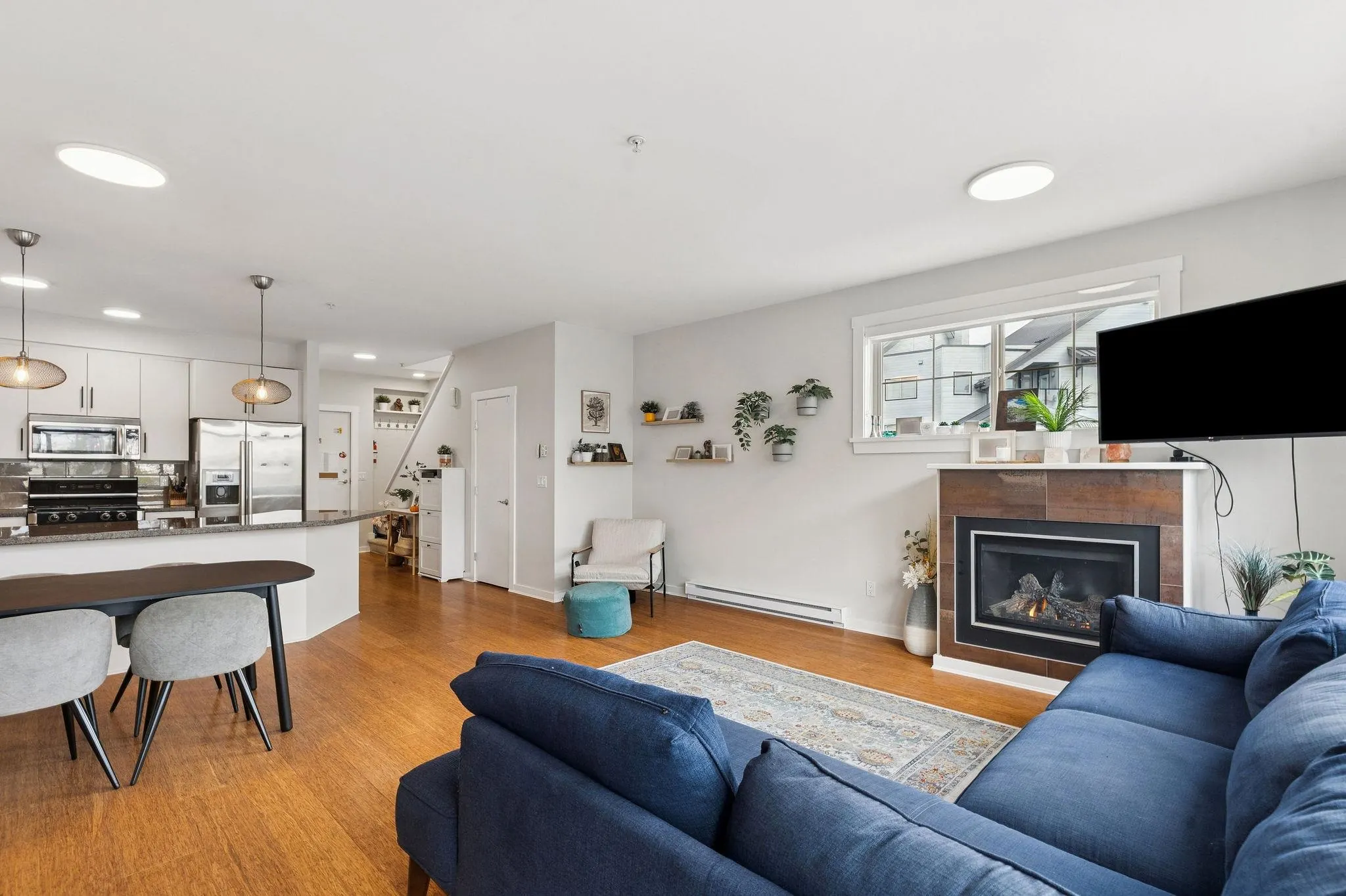 220 6111 London Road