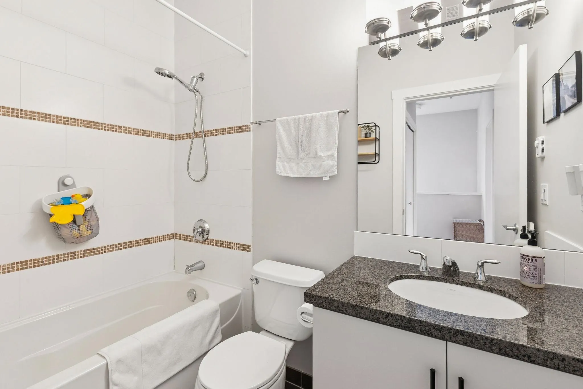 220 6111 London Road