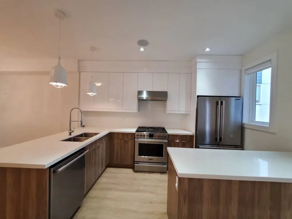 1670 160 Street