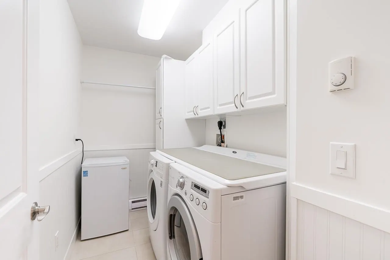 PH4 15357 Roper Avenue