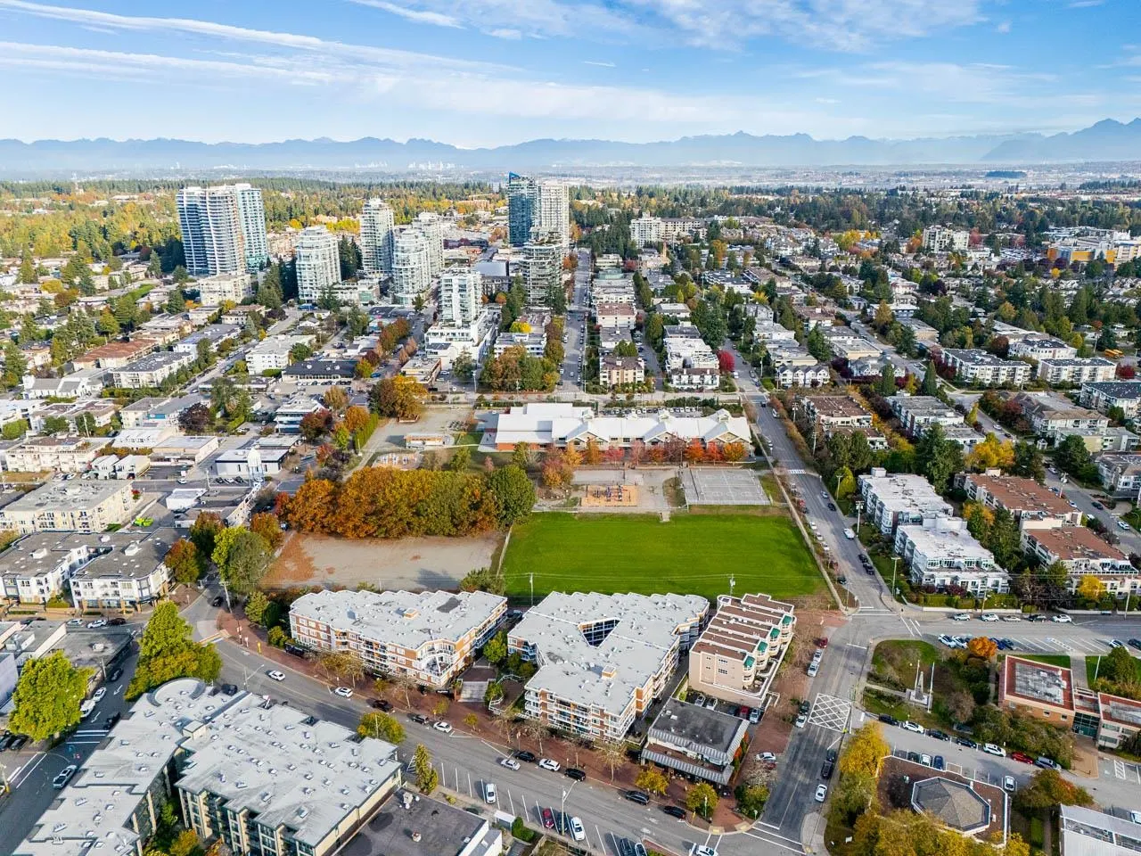 PH4 15357 Roper Avenue