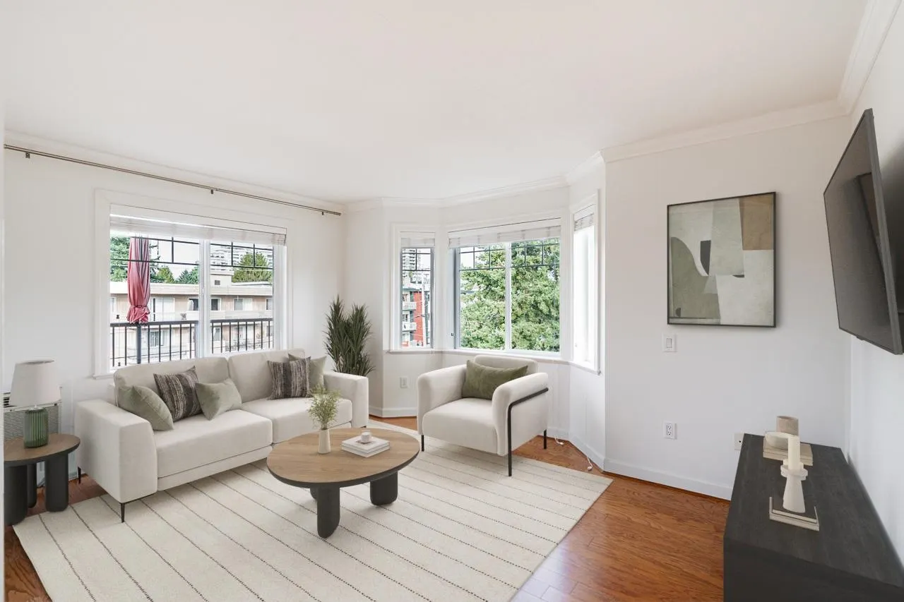 PH4 15357 Roper Avenue