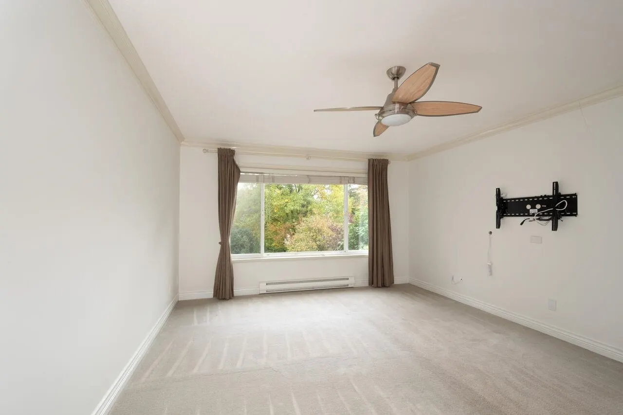 338 N Dollarton Highway