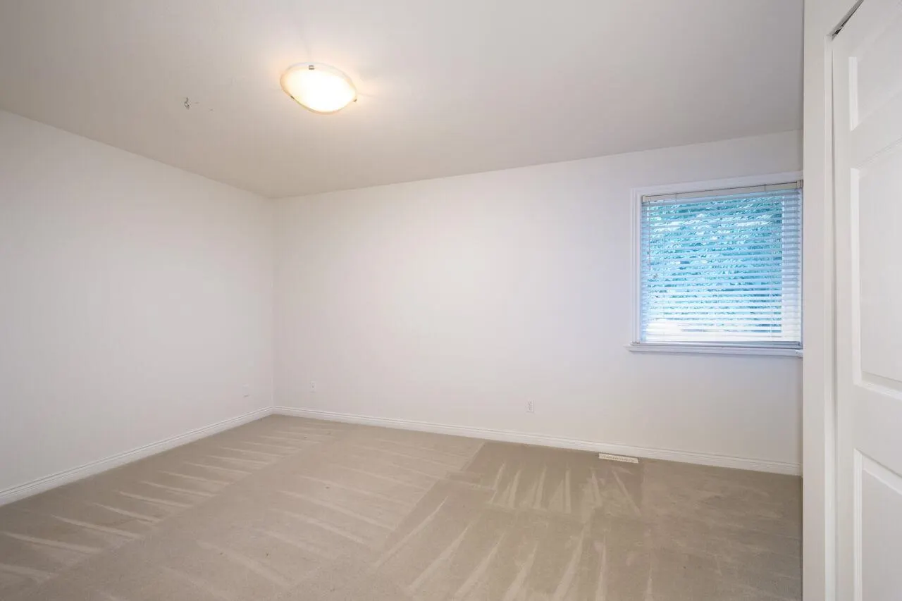 338 N Dollarton Highway