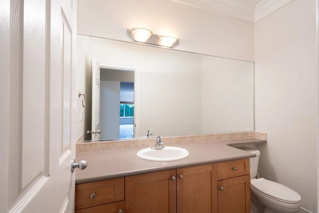 338 N Dollarton Highway