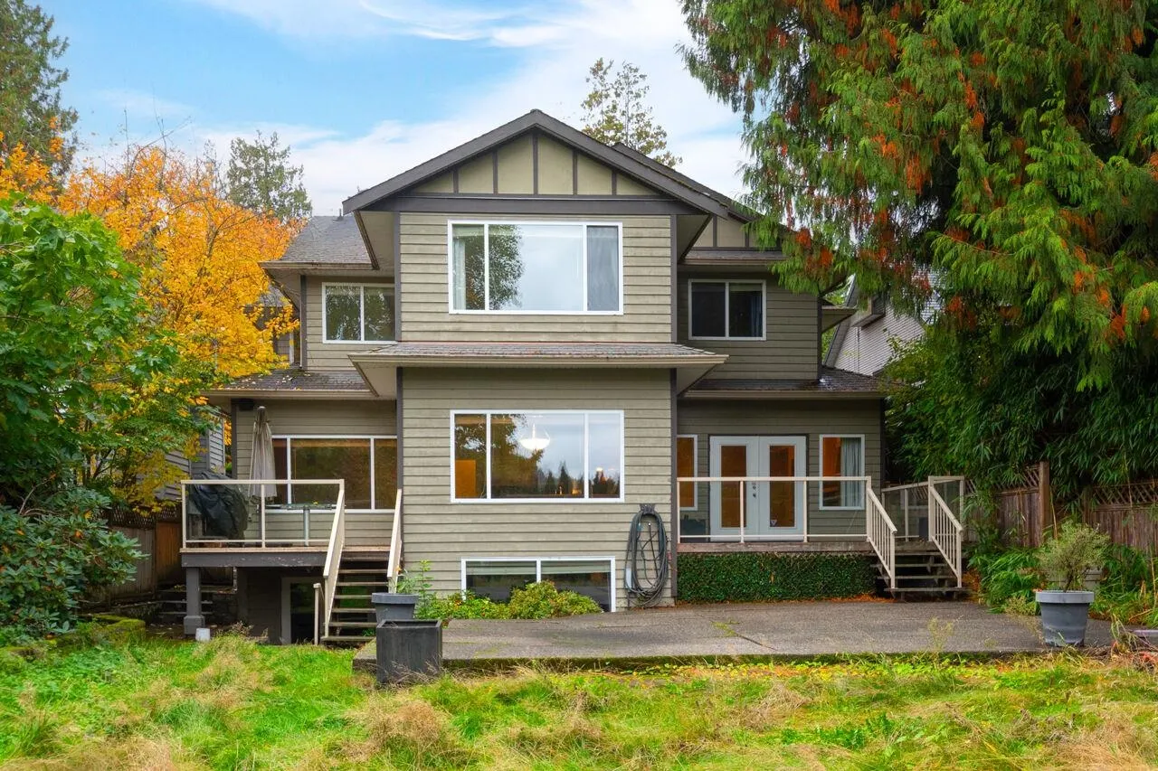 338 N Dollarton Highway