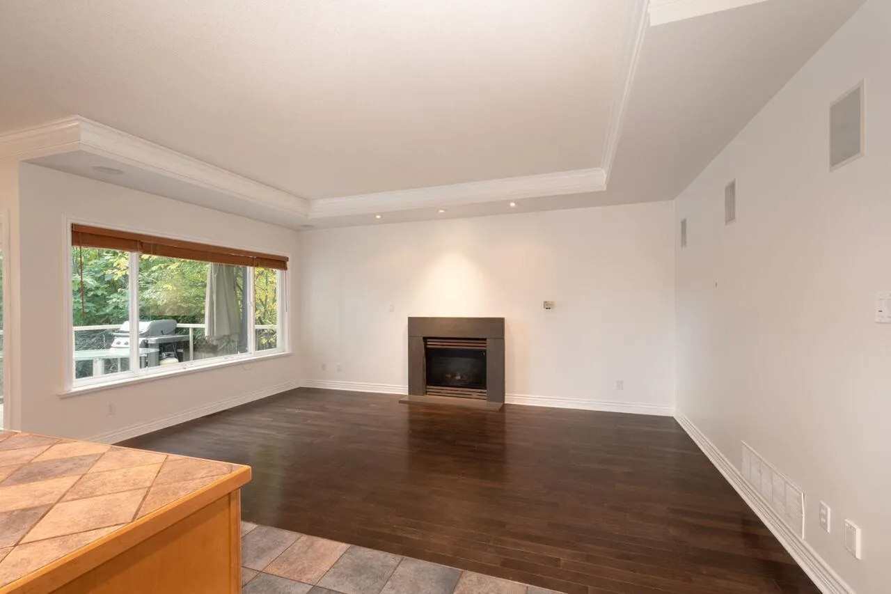 338 N Dollarton Highway