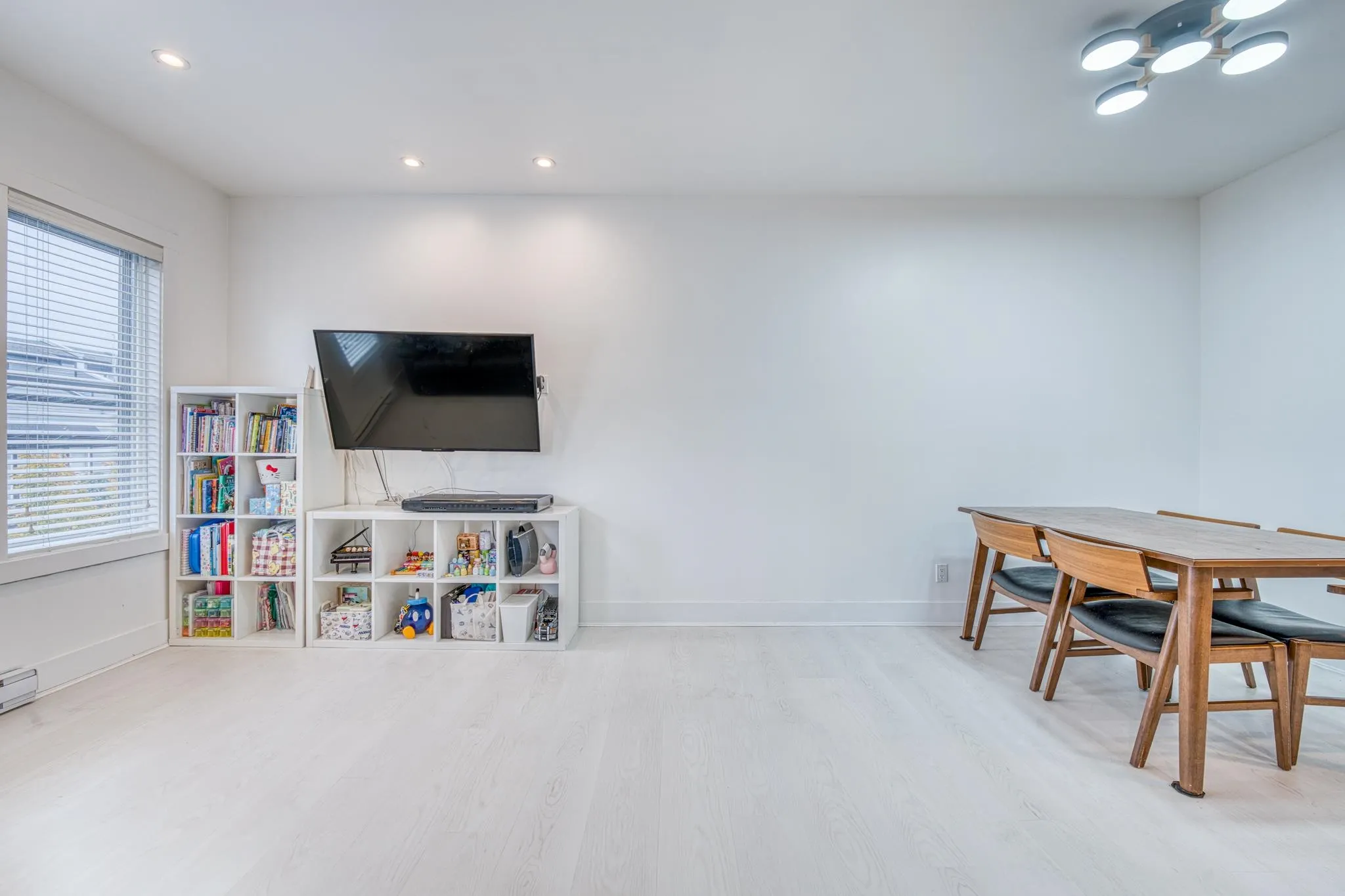 205 3900 Moncton Street