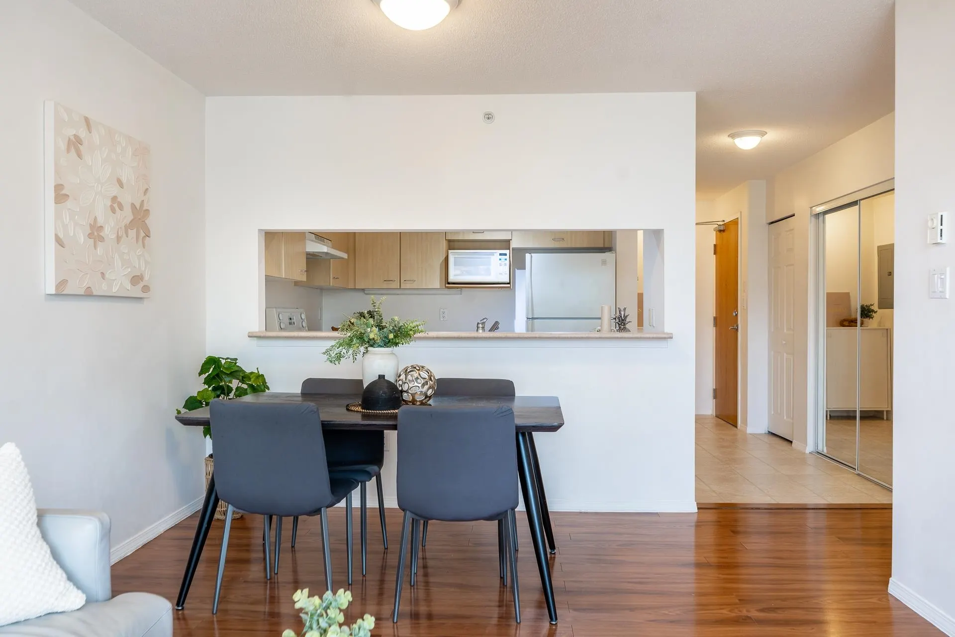 405 1148 Heffley Crescent