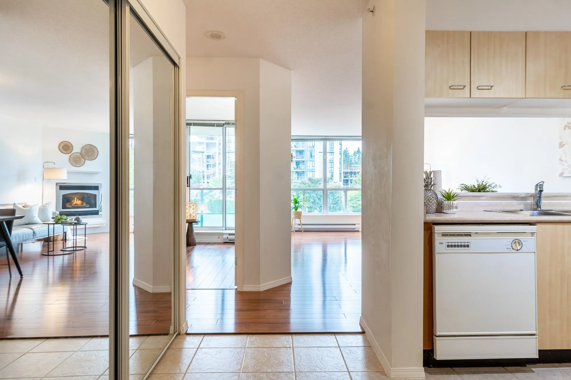 405 1148 Heffley Crescent