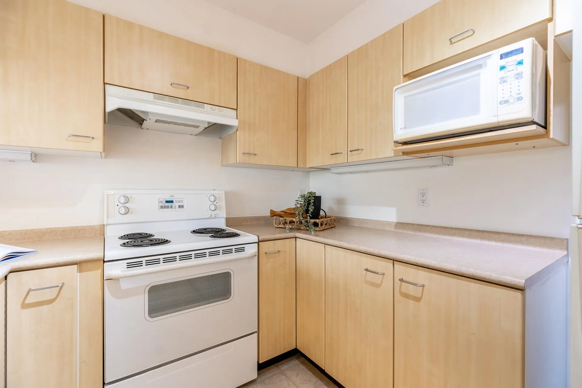 405 1148 Heffley Crescent