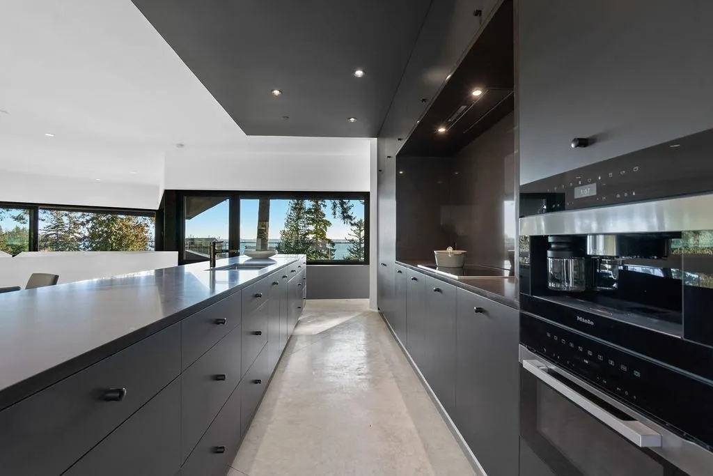 4166 Rose Crescent