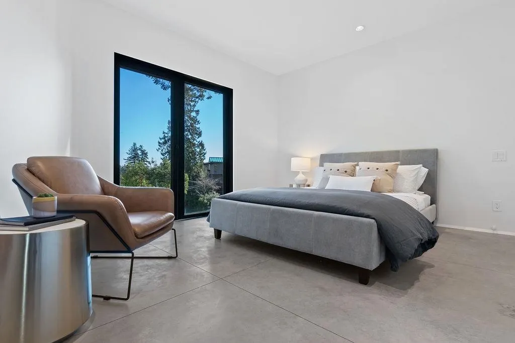 4166 Rose Crescent