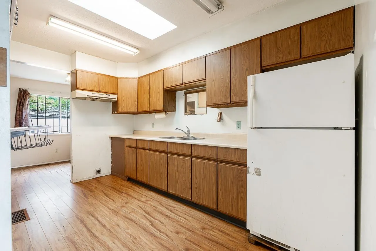 2318 Wall Street