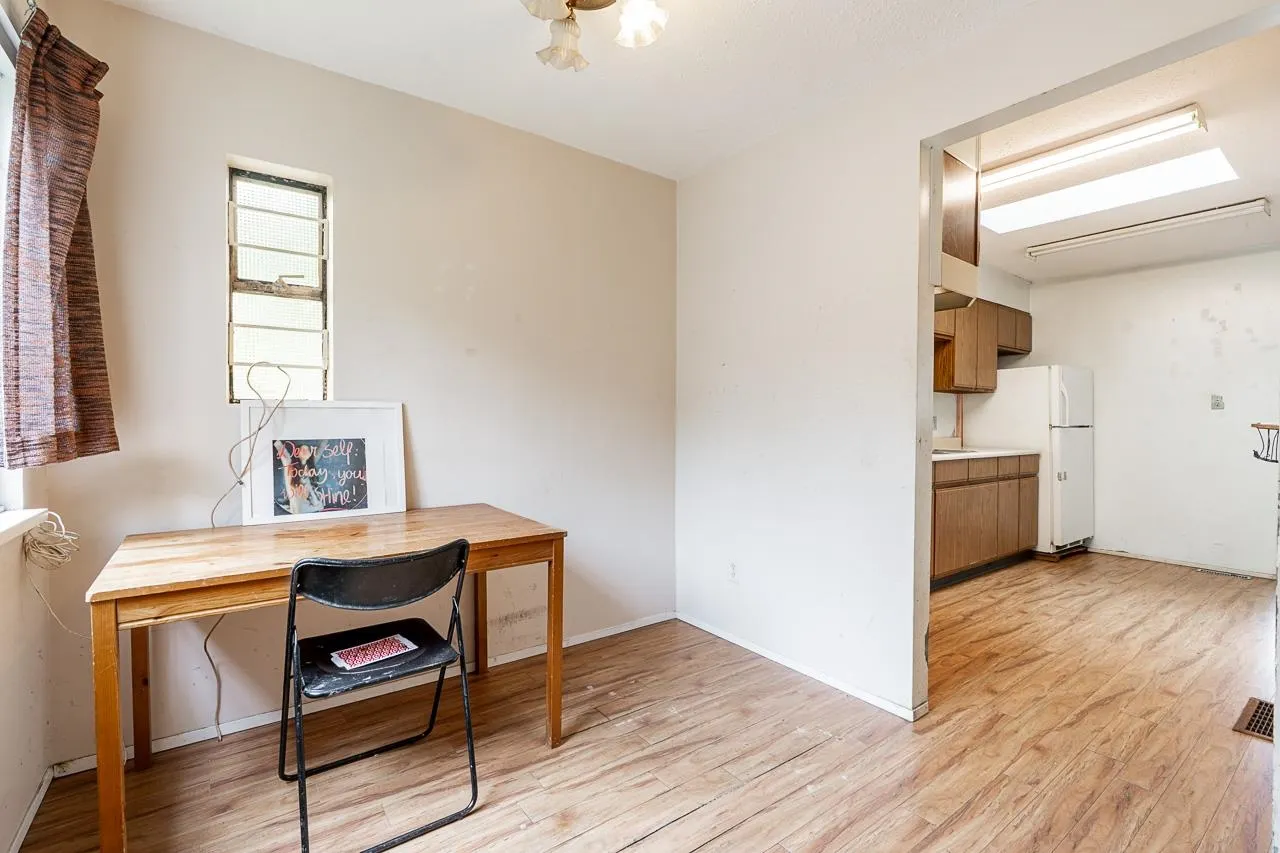 2318 Wall Street