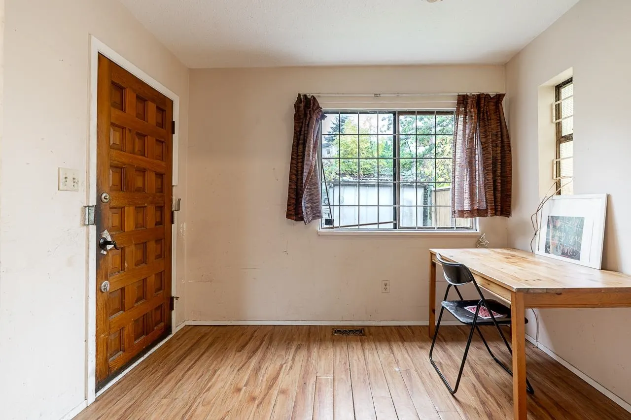 2318 Wall Street