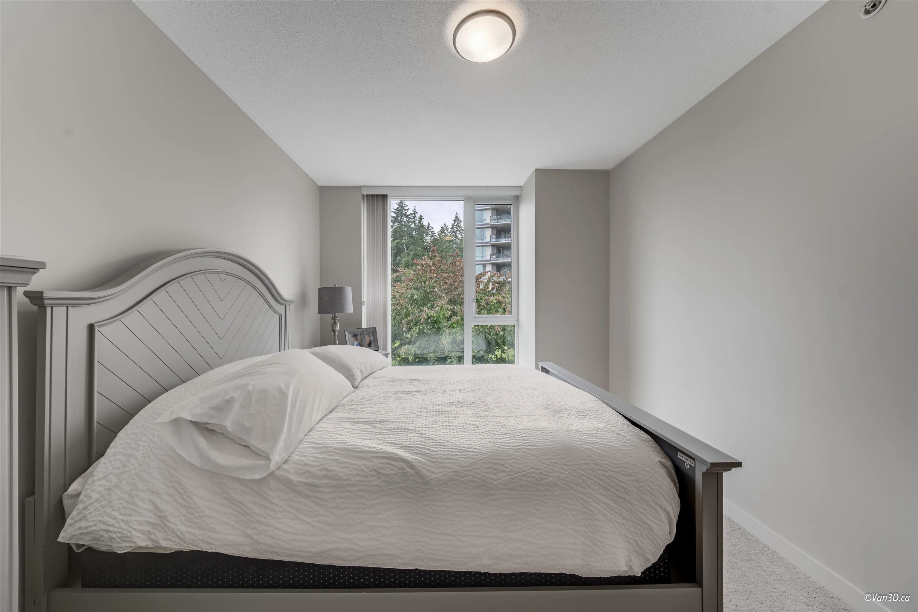 304 3100 Windsor Gate