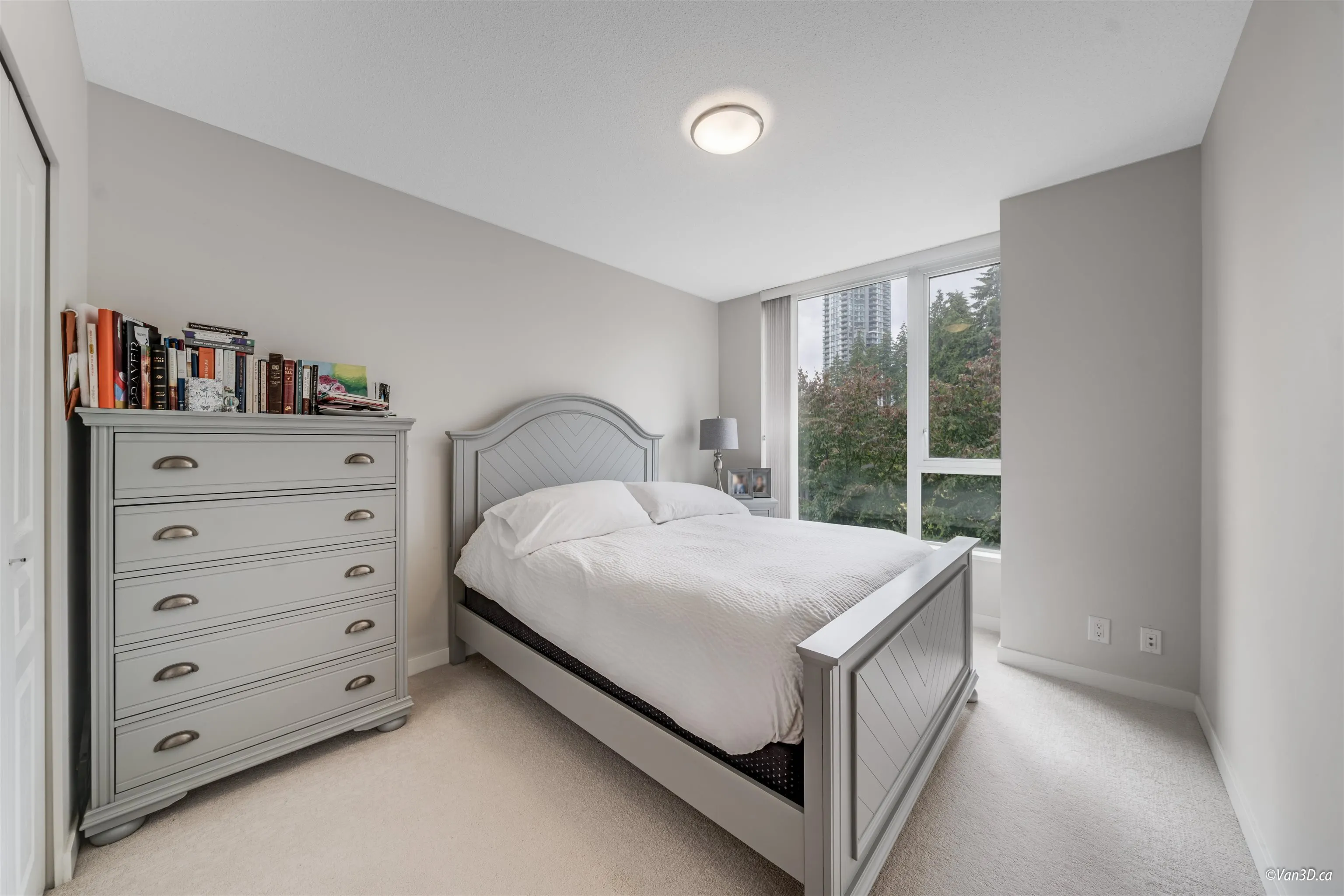 304 3100 Windsor Gate