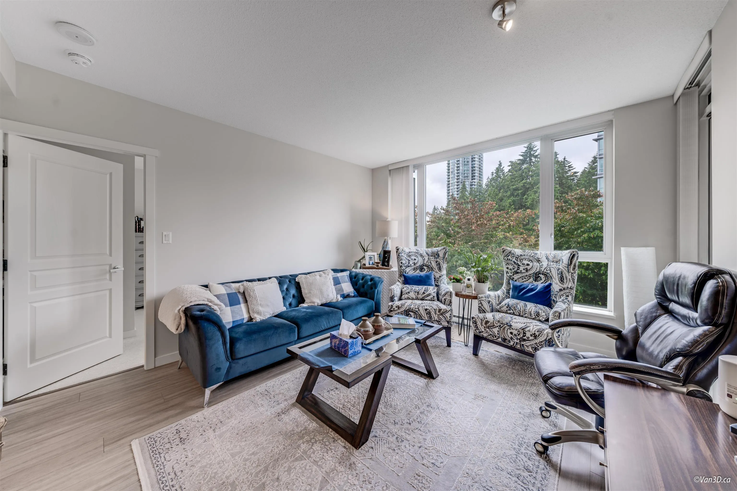 304 3100 Windsor Gate