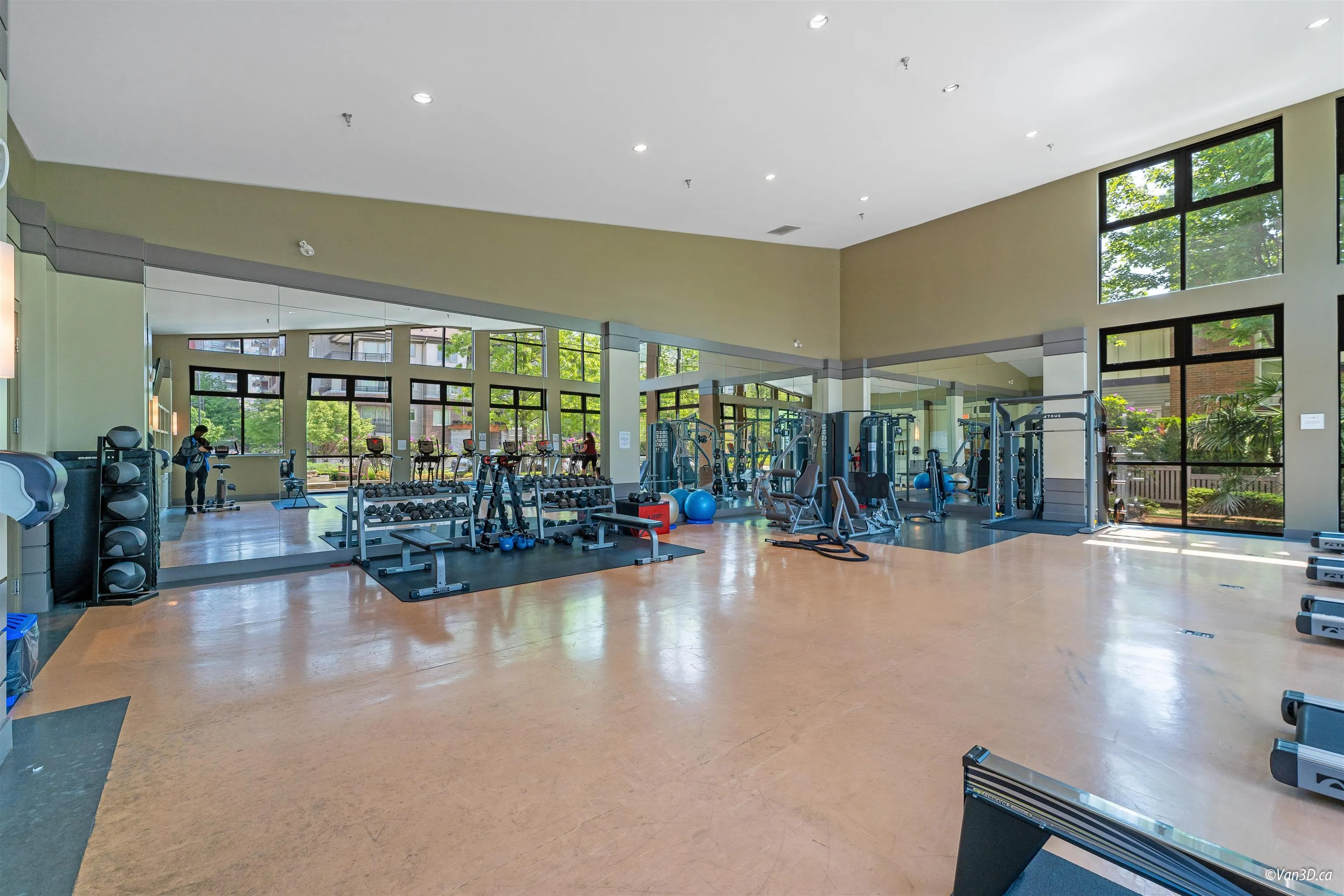 304 3100 Windsor Gate