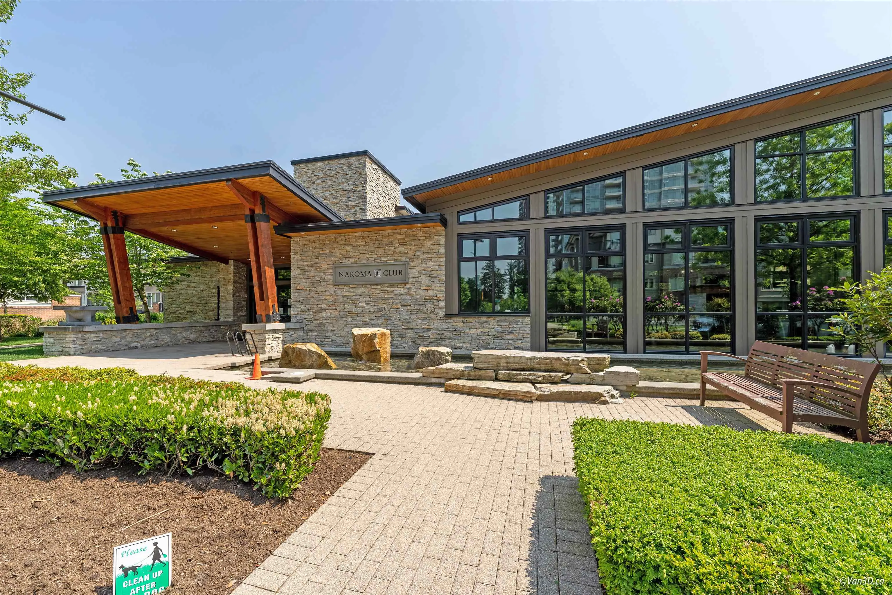 304 3100 Windsor Gate