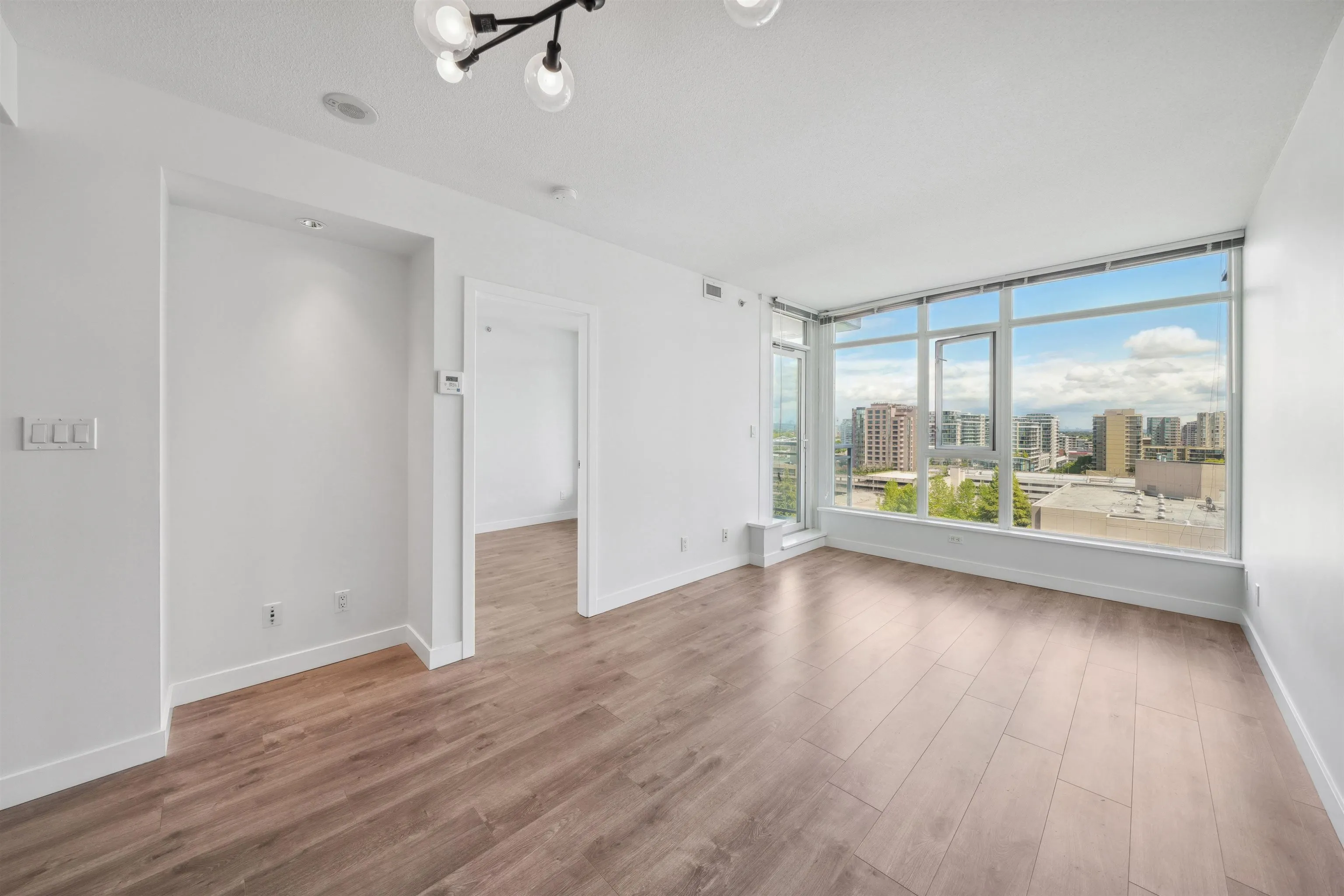 1505 5900 Alderbridge Way