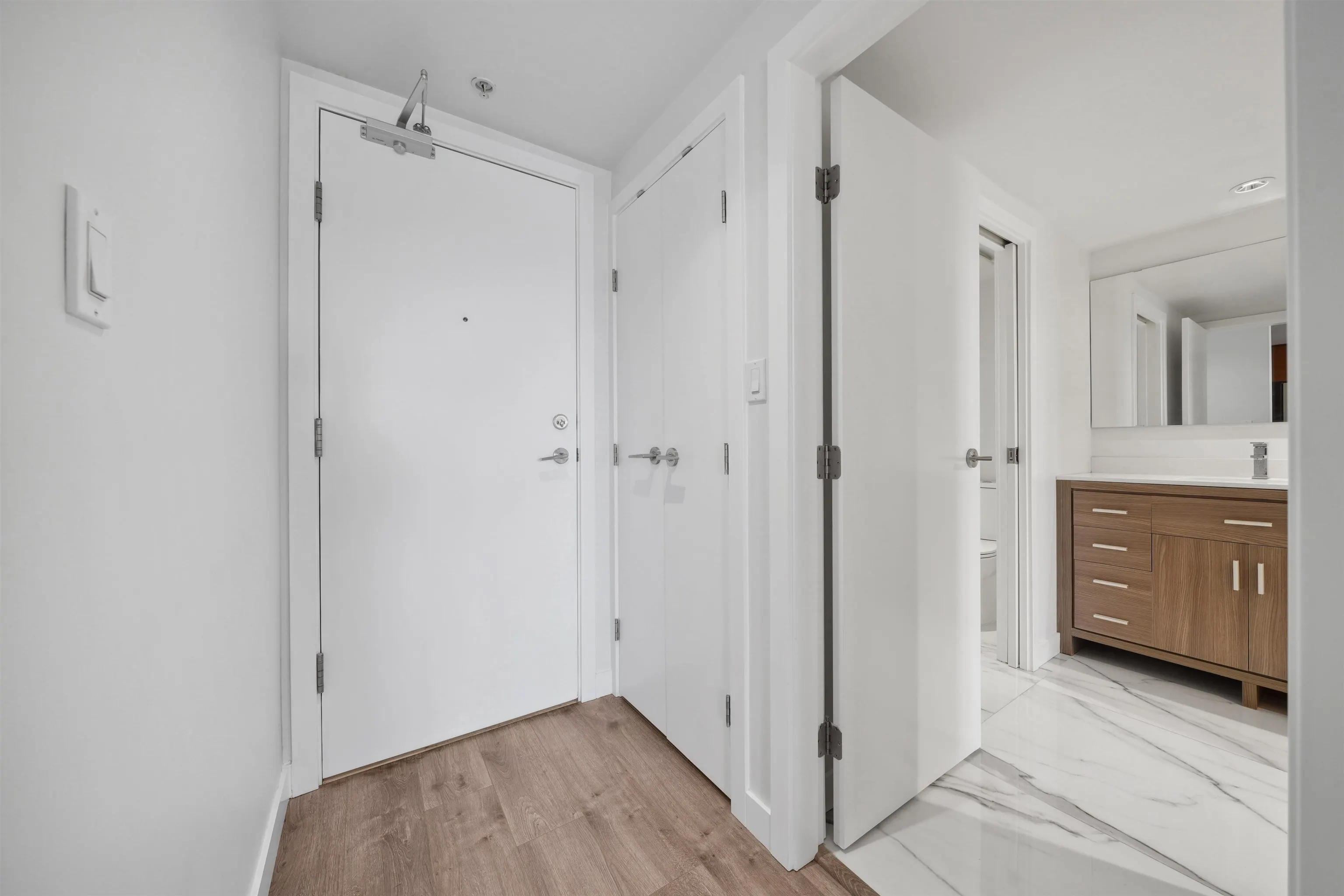 1505 5900 Alderbridge Way