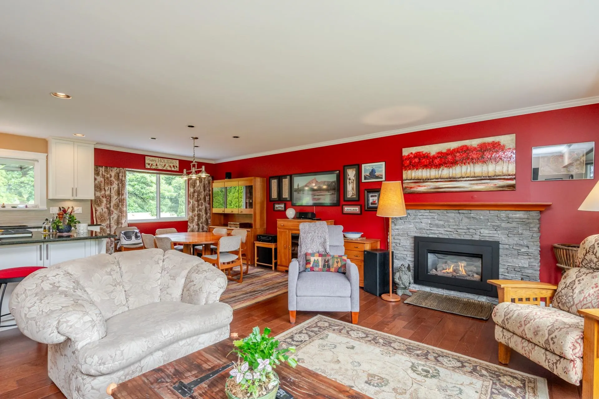 9756 Crown Crescent
