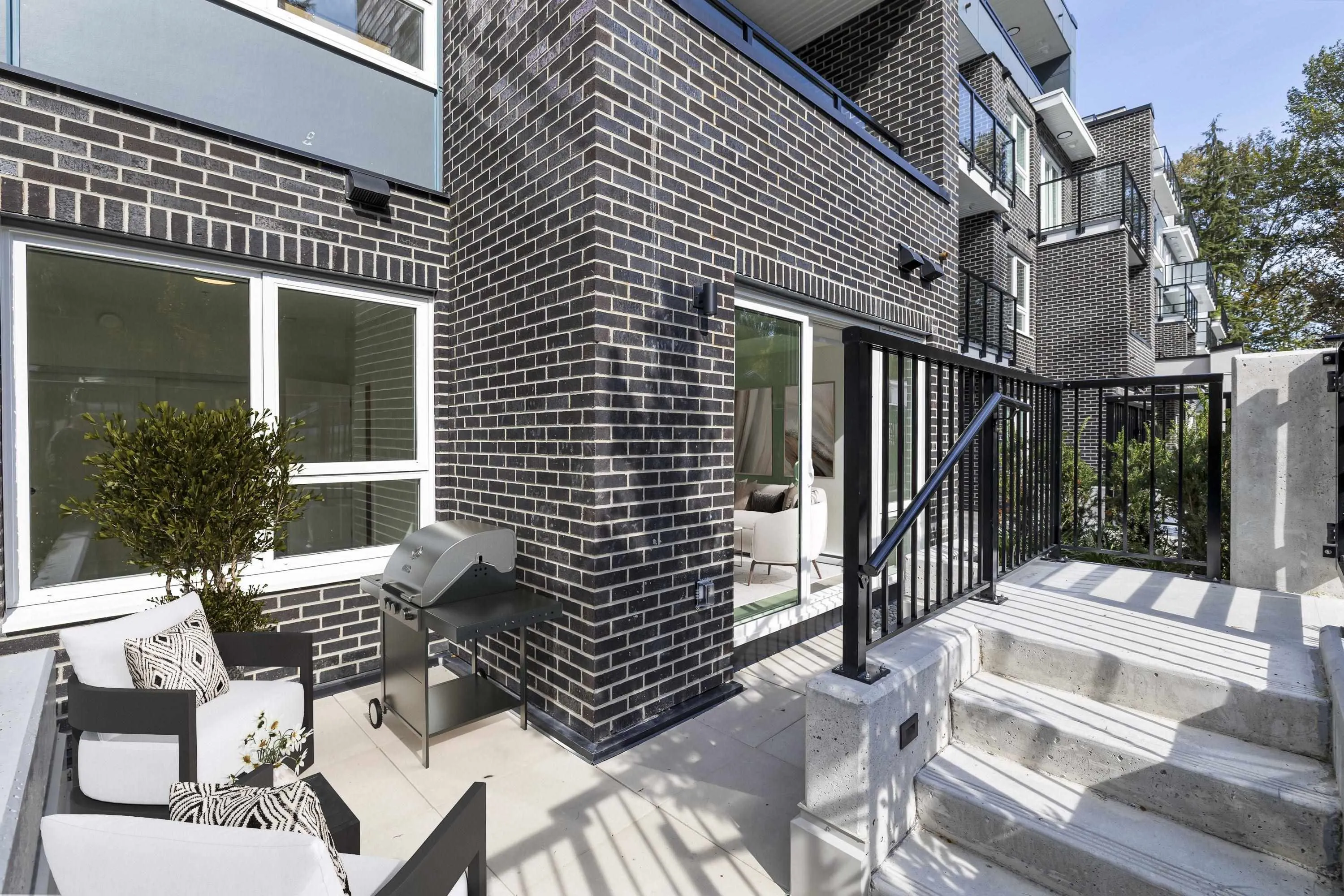 103 2002 St. George Street